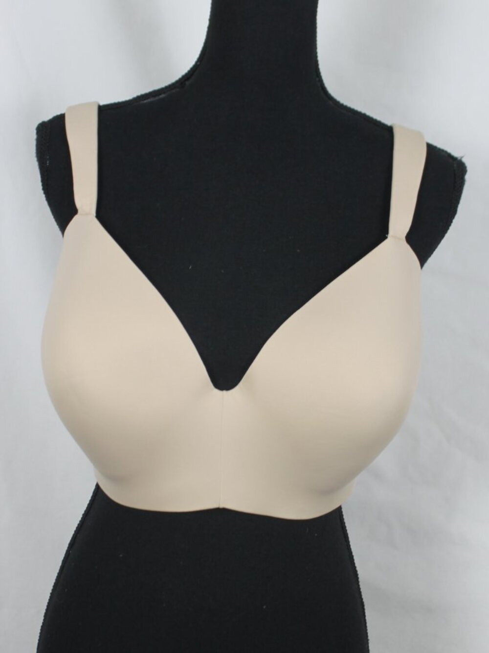AISILIN Women's Beige T-Shirt Bra 38F Lightly Lined No Wire Hook & Eye Closure